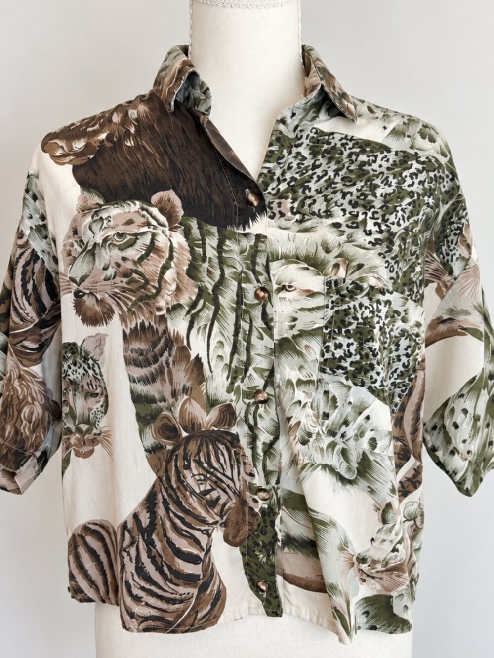 Vintage Safari Big Cat Print Cropped Button Up Shirt Small